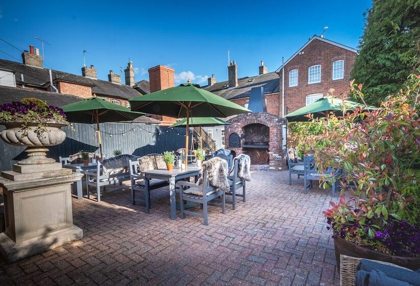Отель The Black Lion, Long Melford