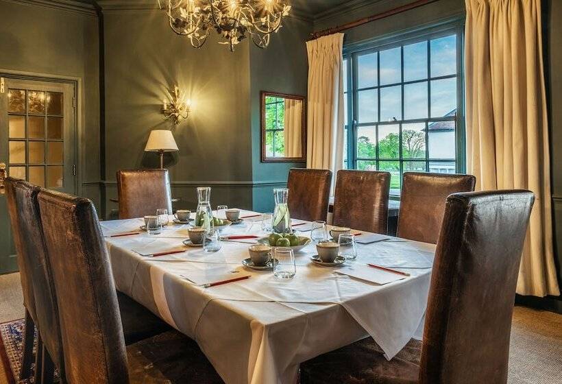 Отель The Black Lion, Long Melford