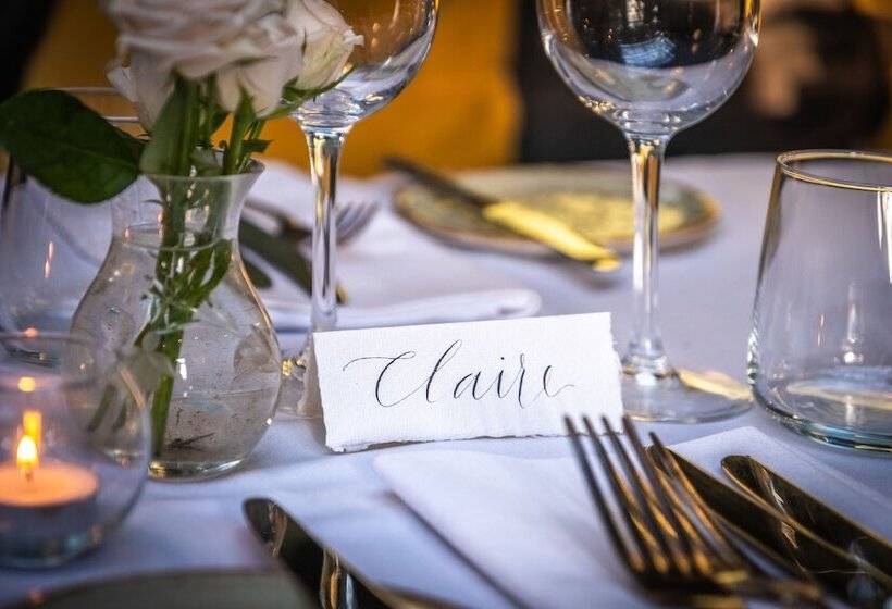 Отель The Black Lion, Long Melford