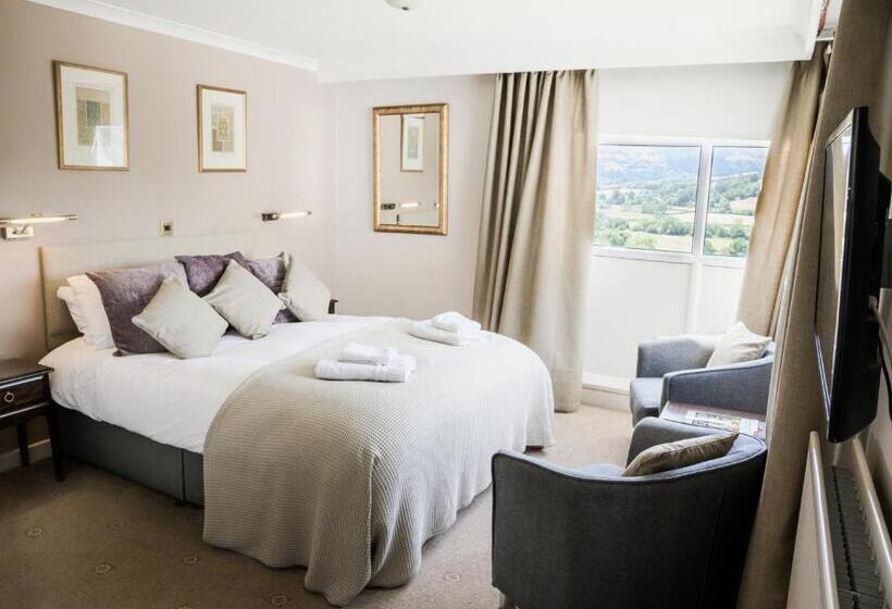 Отель The Manor