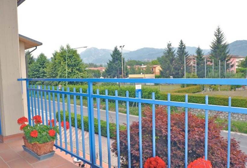 בית מלון כפרי The Marquee