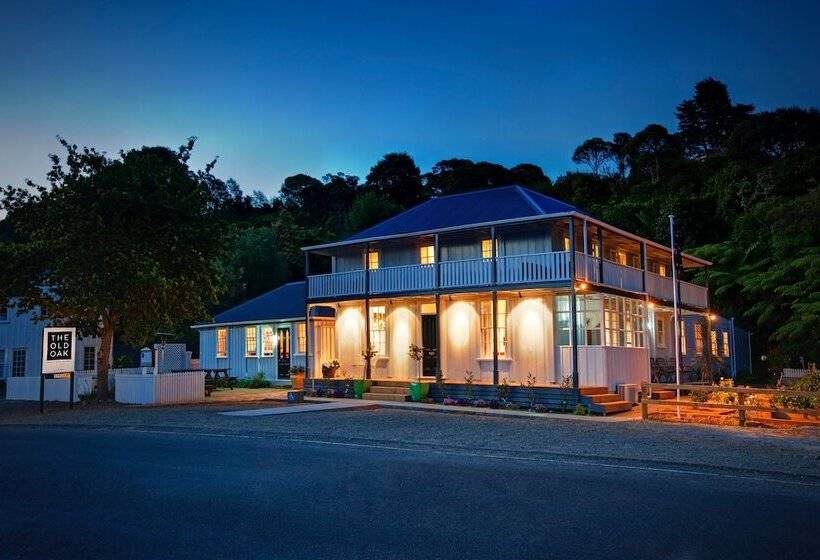 בית מלון כפרי The Old Oak Boutique