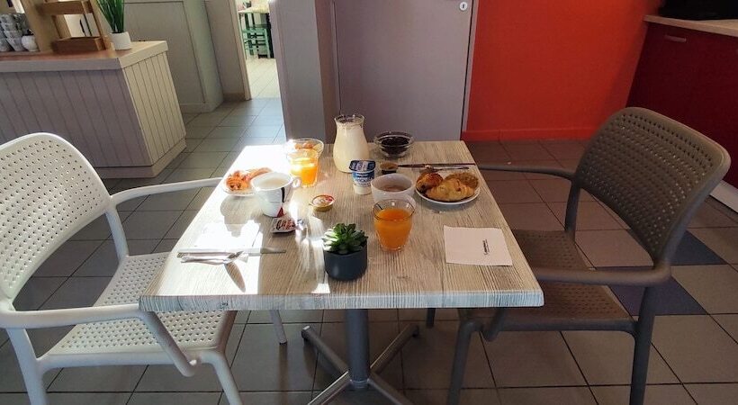 호텔 The Originals Access, Hôtel Les Iris, Bercksurmer