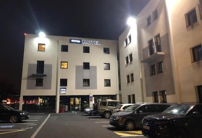 בית מלון כפרי The Originals City, Hôtel Clermontferrand Sud Aubière