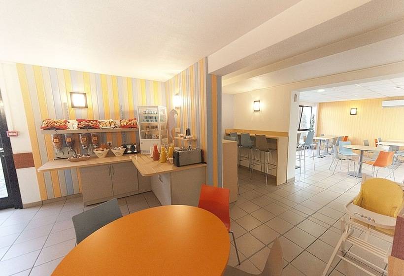 בית מלון כפרי The Originals City, Hôtel Clermontferrand Sud Aubière