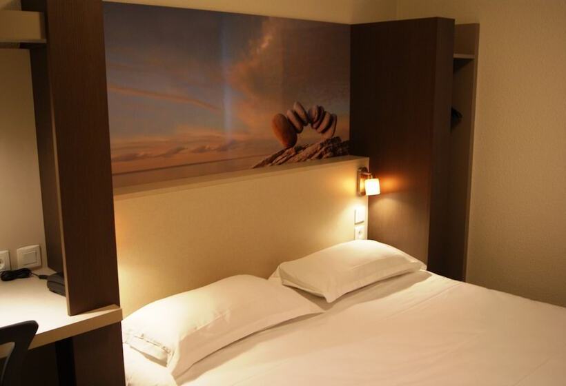 בית מלון כפרי The Originals City, Hôtel Clermontferrand Sud Aubière