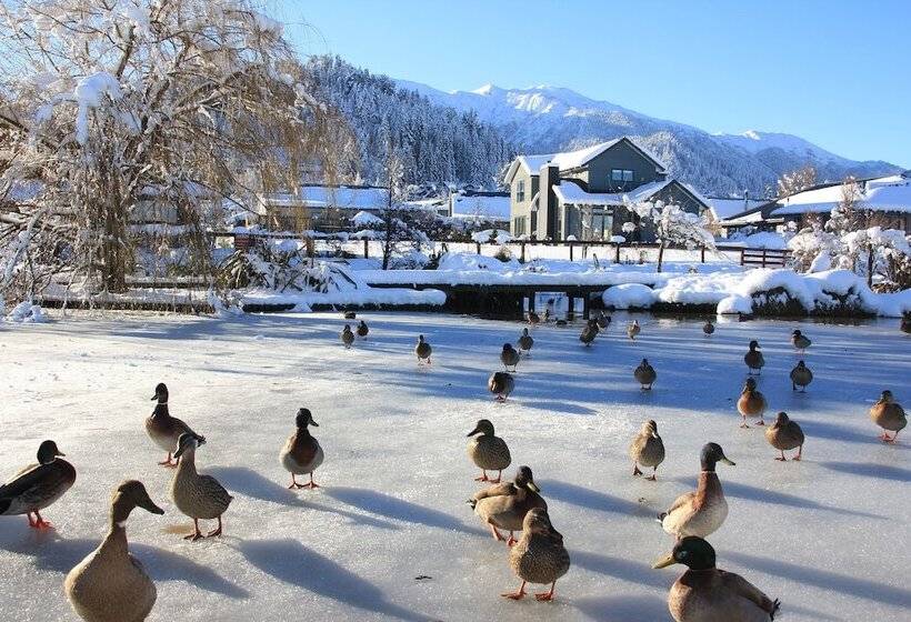 호텔 The St James Premium Accommodation