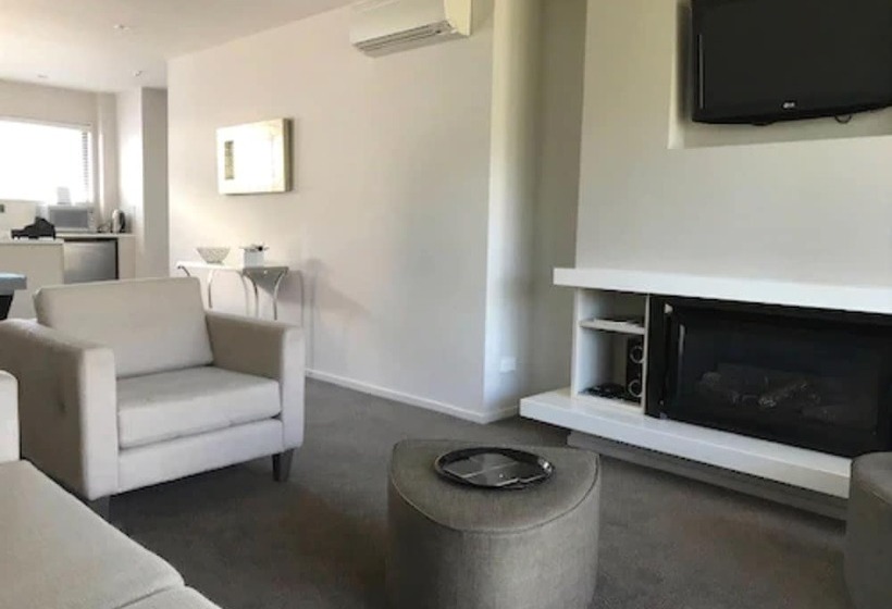 호텔 The St James Premium Accommodation