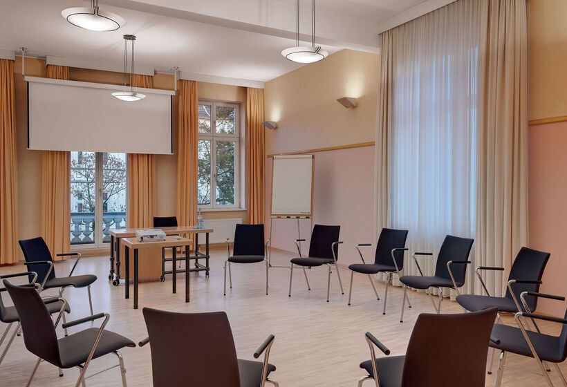 בית מלון כפרי The Yard Bad Honnef