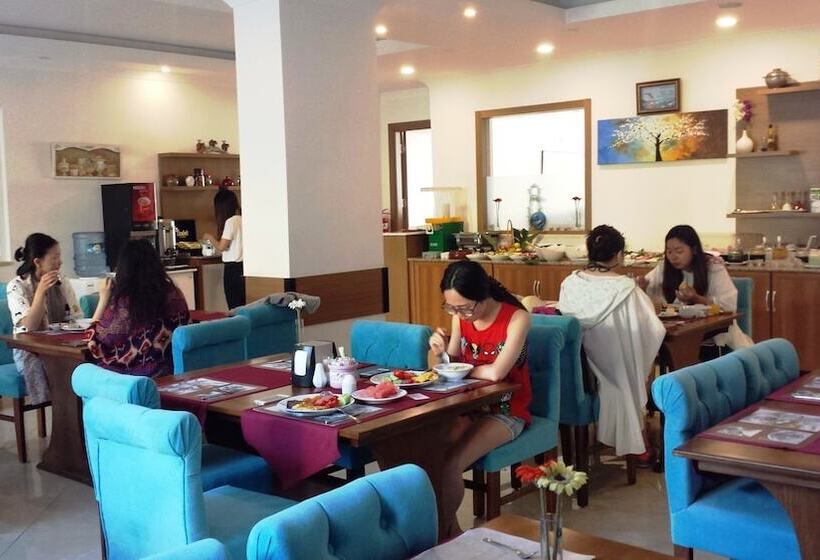 Отель Yeniceri City