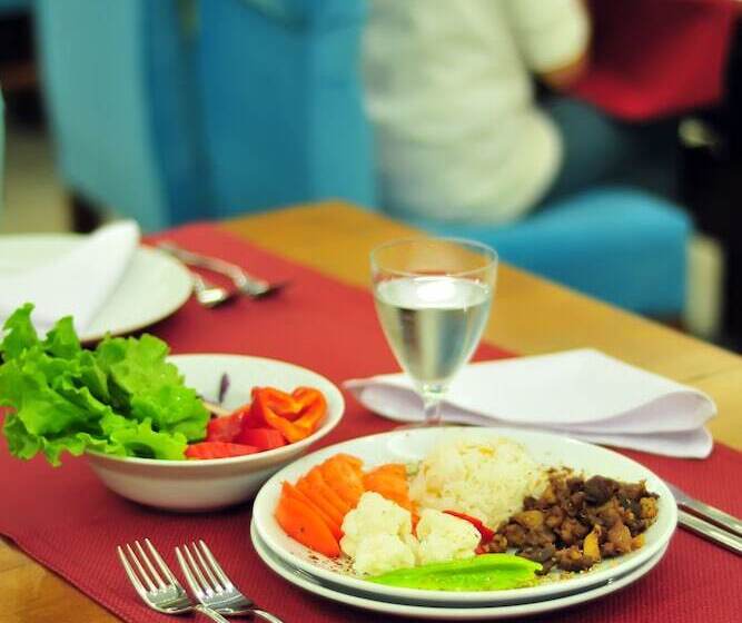 Отель Yeniceri City