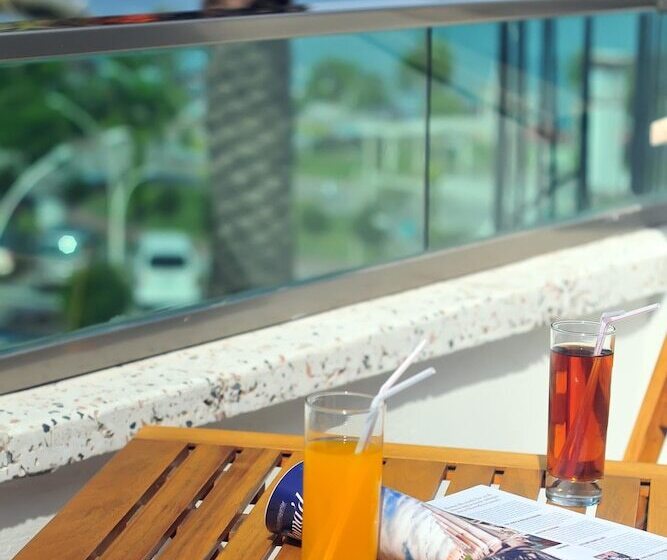 Отель Yeniceri City