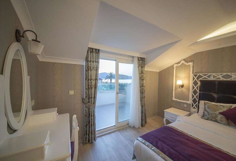 Отель Yeniceri City