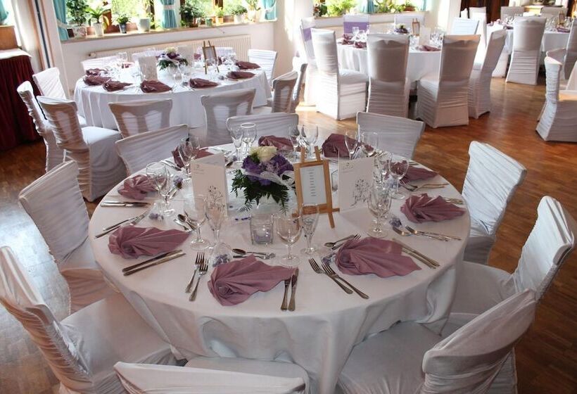 Landgasthof Hotel Zur Linde Im Taunus