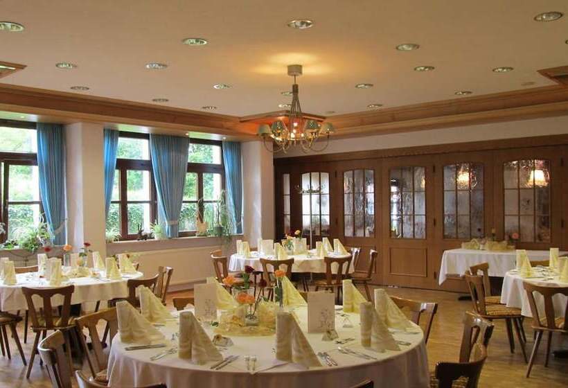 Landgasthof Hotel Zur Linde Im Taunus