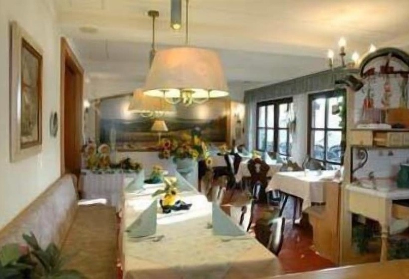 Landgasthof Hotel Zur Linde Im Taunus