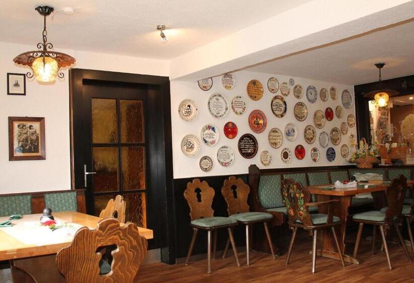 Landgasthof Hotel Zur Linde Im Taunus