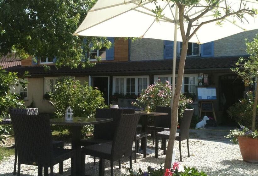 Logis Hotel La Grange Du Relais