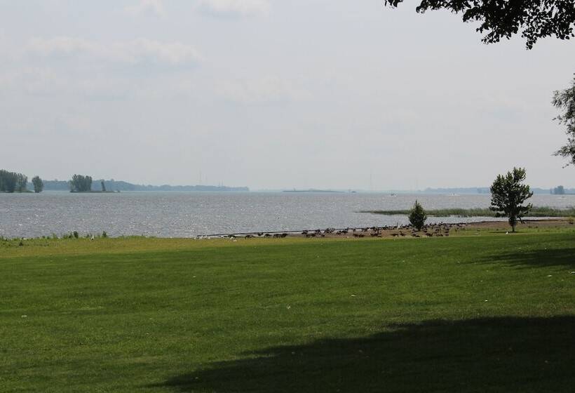 Motel Capri Et Suites