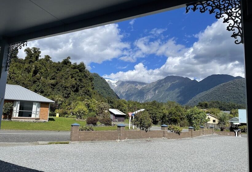 فندق على الطريق The Terrace