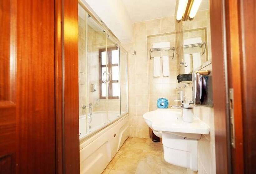 هتل Otantik Butik