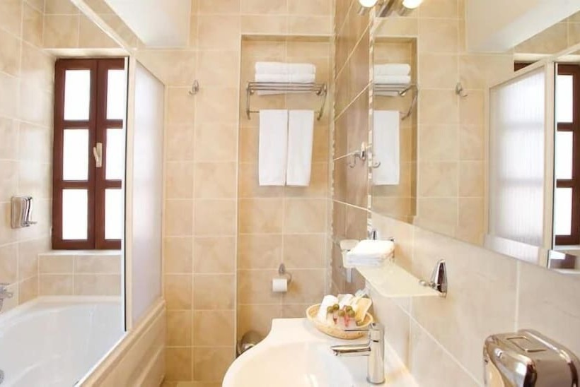 هتل Otantik Butik