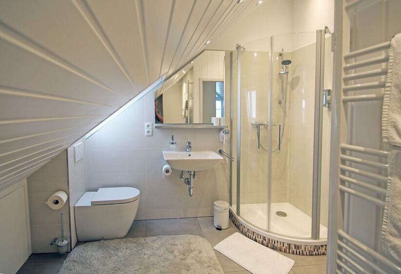 Пансион Gästehaus Alba Sie Bekommen Garantiert Eintrittskarten Für Den Europapark Und Für Rulantica über U