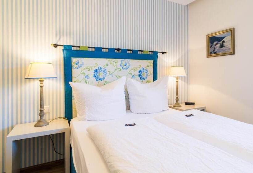 Пансион Goldener Adler Oberried Hotel & Appartements