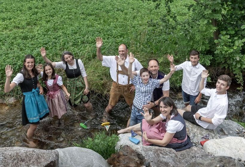 Пансион Goldener Adler Oberried Hotel & Appartements