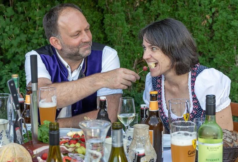 Пансион Goldener Adler Oberried Hotel & Appartements