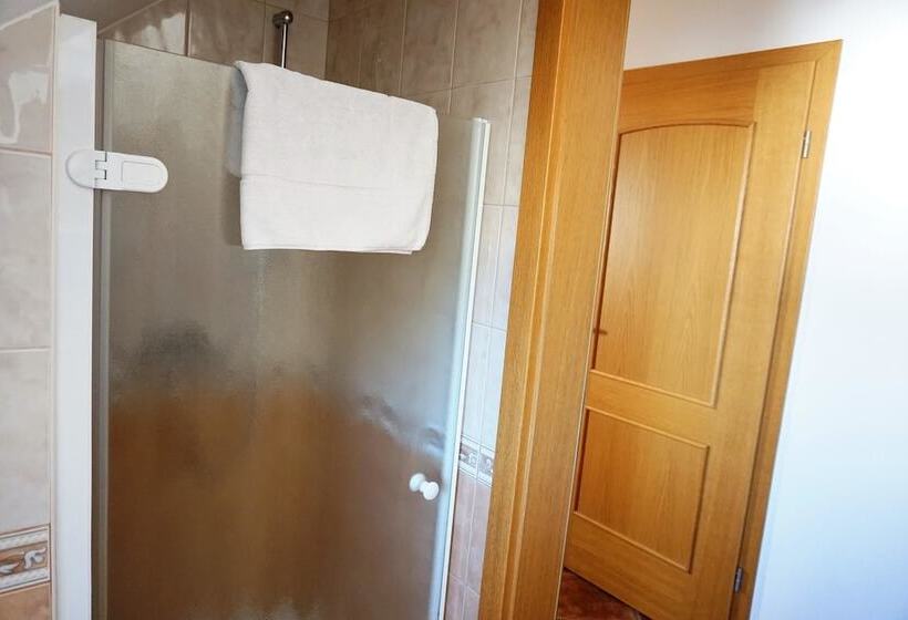 پانسیون Rooms & Apartments Pr Matjon