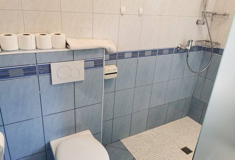 پانسیون Rooms & Apartments Pr Matjon