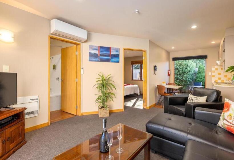 Settlers Boutique Motel