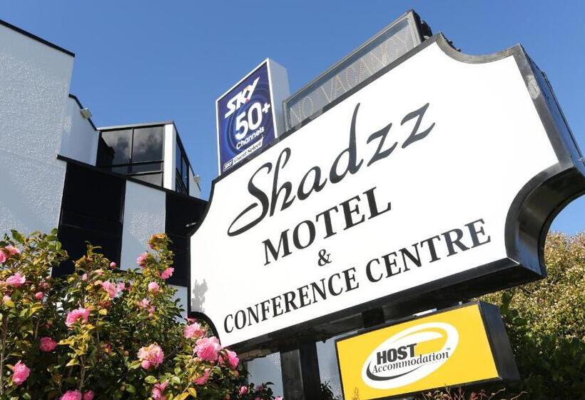 Shadzz Motel