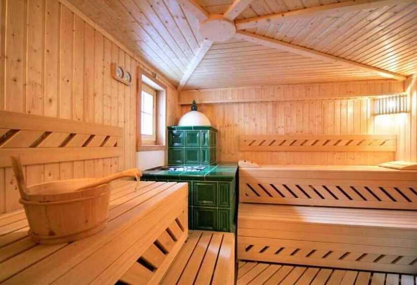 Villa Medici Hotel & Restaurant