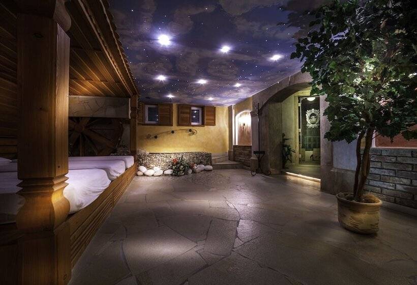 Villa Medici Hotel & Restaurant