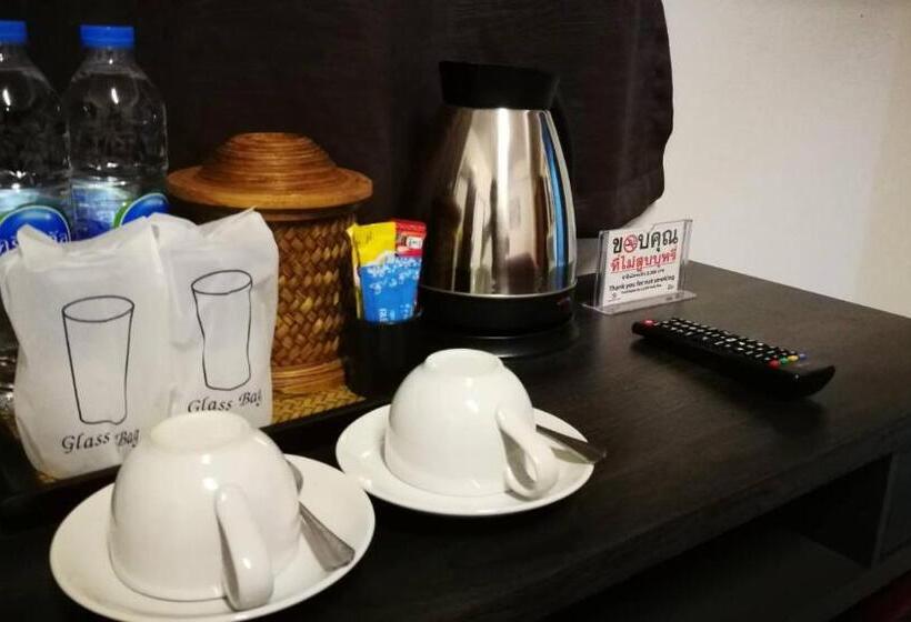 Общежитие Duangdren Apartment