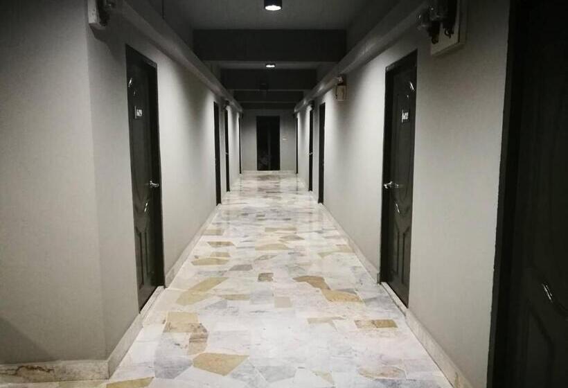 Общежитие Duangdren Apartment