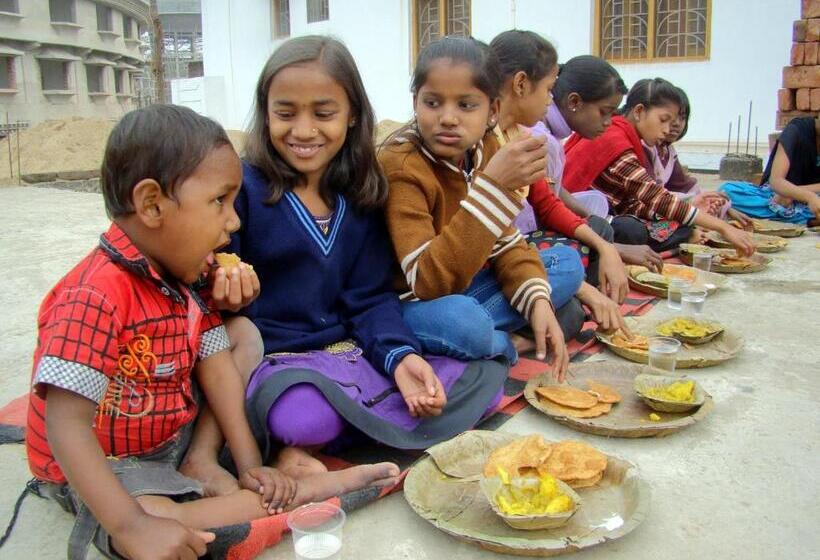 הוסטל Tara Guest House