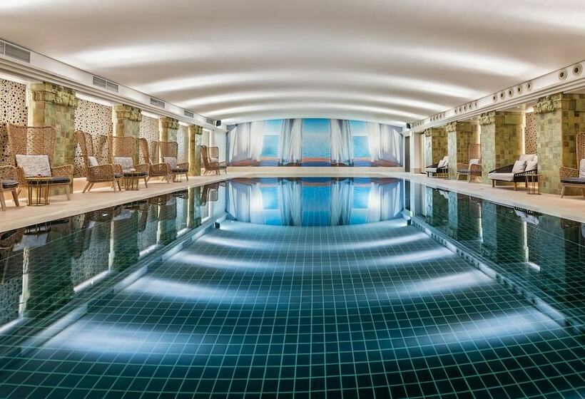 Apartment Residences At Park Hyatt