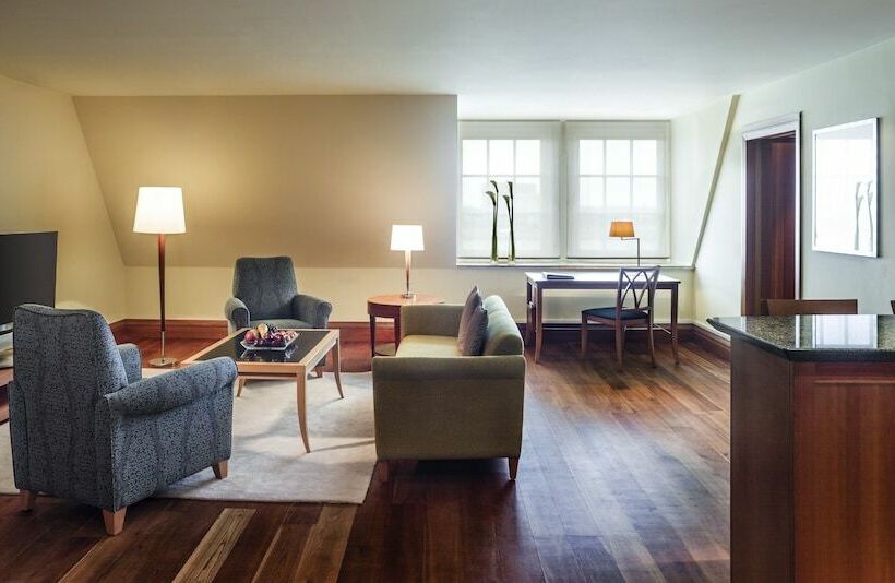 Apartment Residences At Park Hyatt