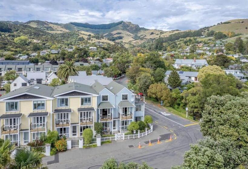 Bruce Waterfront Apartments