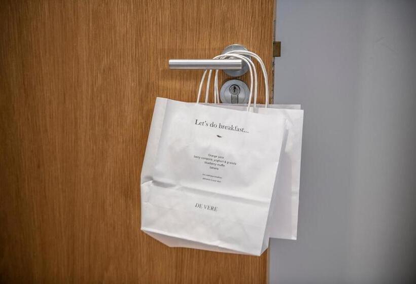 De Vere Cotswold Water Park Apartments