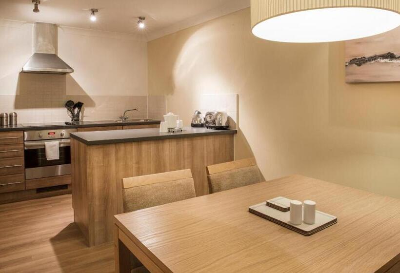 De Vere Cotswold Water Park Apartments