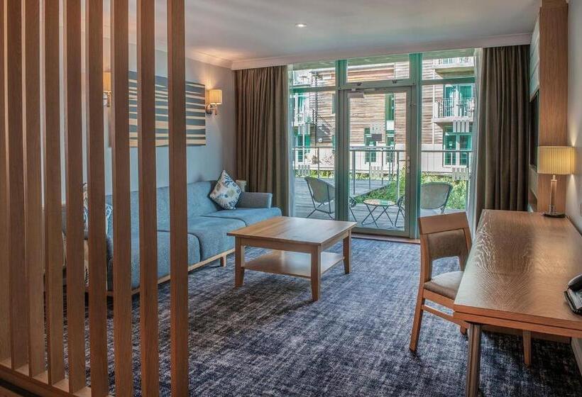 De Vere Cotswold Water Park Apartments
