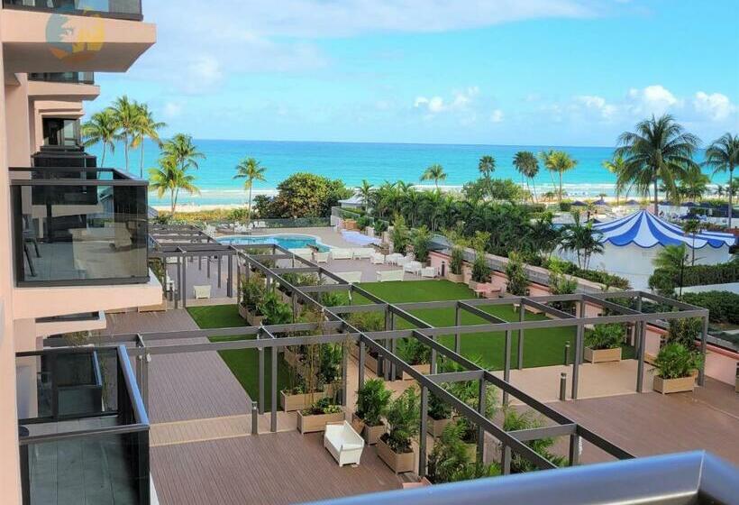 Deluxe Beach Resort - Hora Rentals