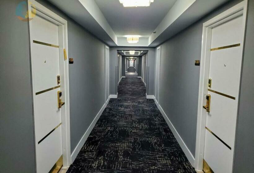 Deluxe Beach Resort - Hora Rentals