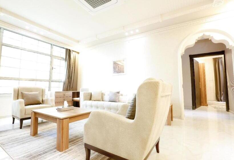 Four Seasons Suites