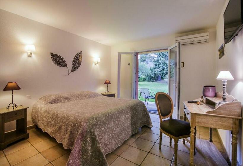 Отель Du Pont De L Oso