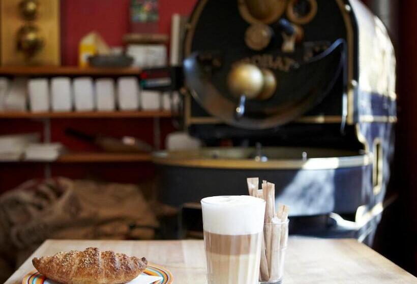 Отель Le Café Hôtel De L Aubier